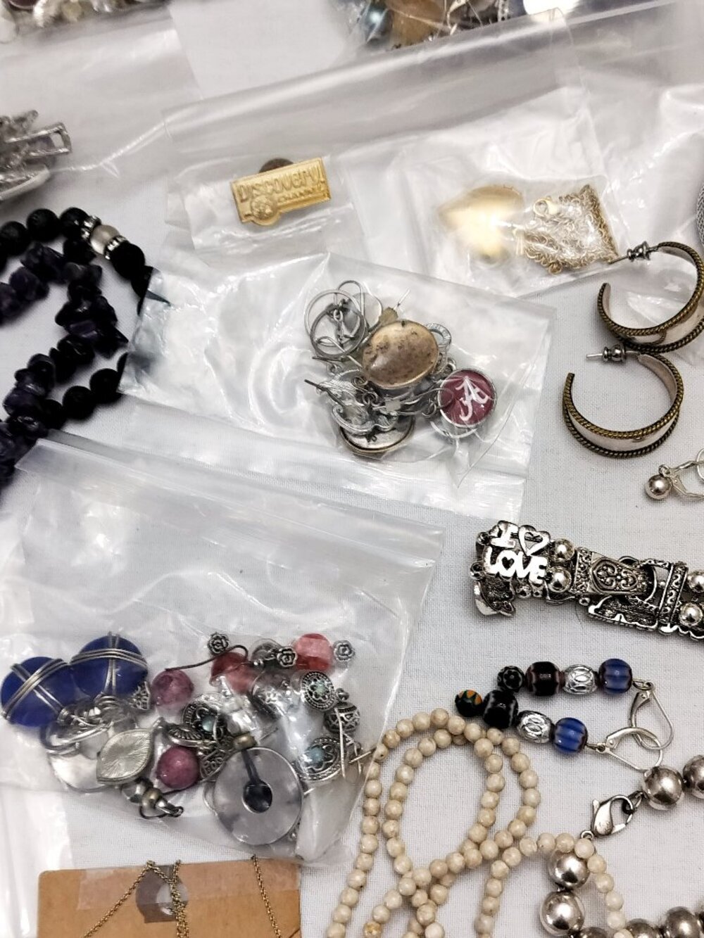 Wearable JEWELRY Lot Mixed Bag Bundle Necklaces Earrings Bracelets Silver Gold - Picture 6 of 8